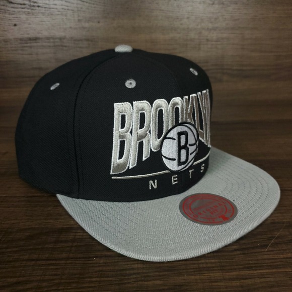 Brooklyn Nets Mitchell & Ness NBA Snapback Hat Cap Embroidery Art Black Gray NWT - Picture 3 of 8